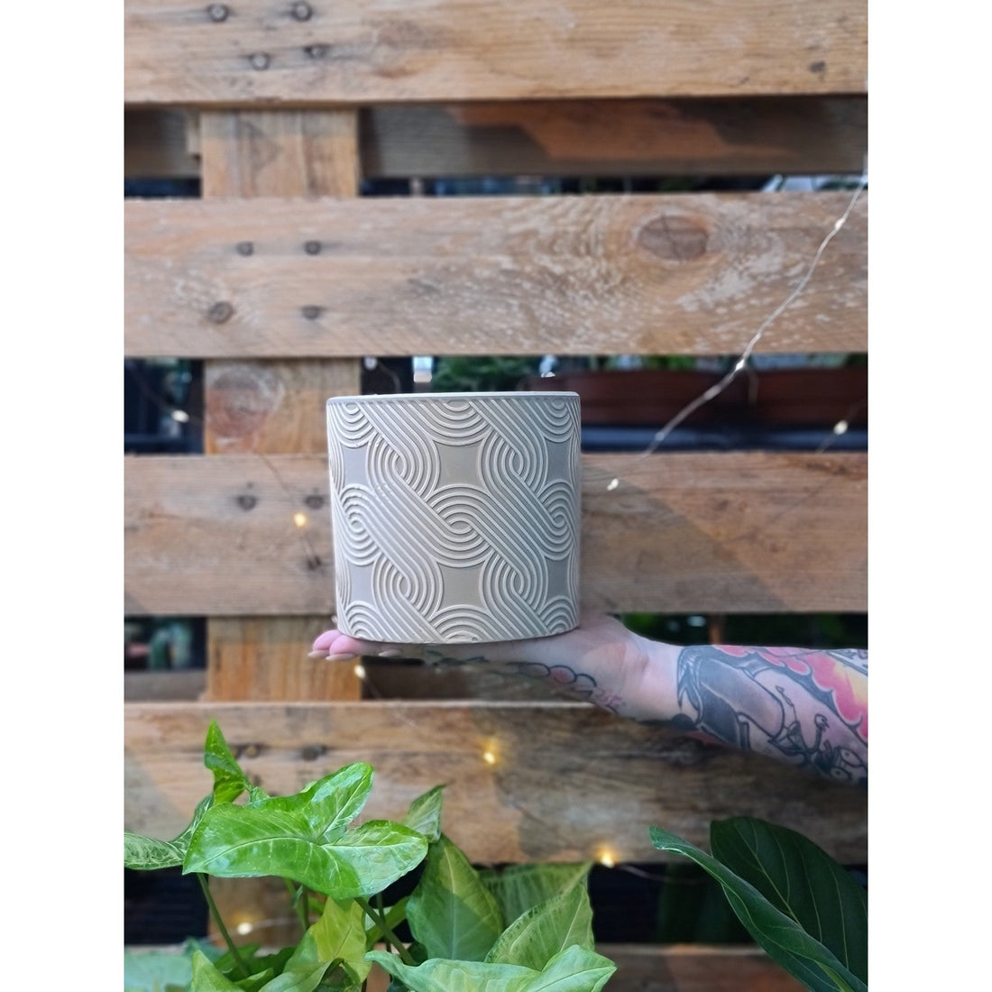 Taupe Swirl Pot